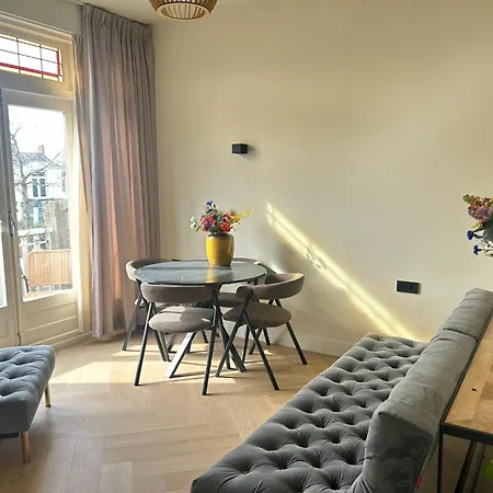 Lovely Spacious Apartment *